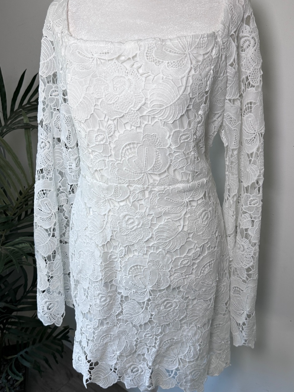 NWT Women’s Fashion Nova Sadie White Floral Lace Long Sleeve Dress L